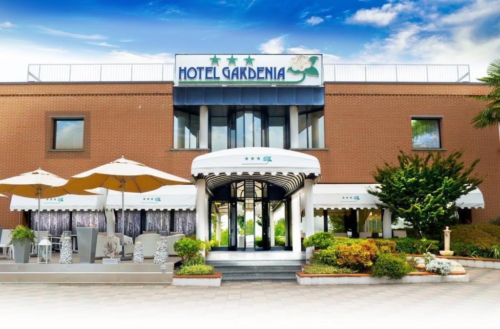 Hotel Gardenia Cermenate Exteriér fotografie